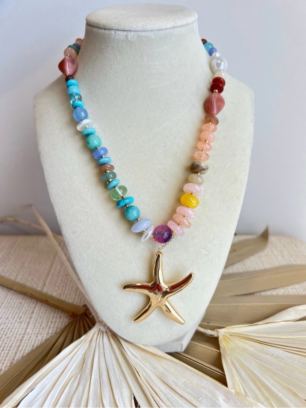 House of Harlow 1960 Gold Starfish Pendant Multicolor Bead Necklace